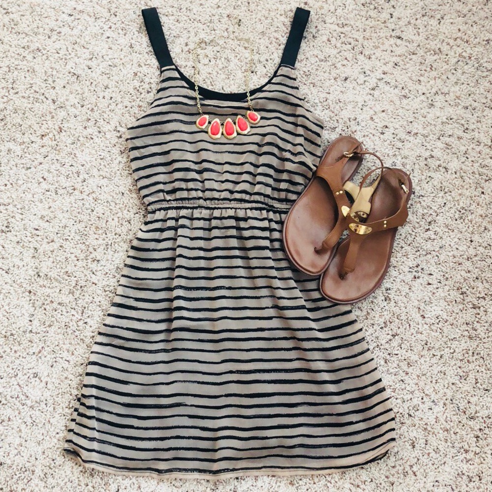 🛑 SOLD Xhilaration Dress